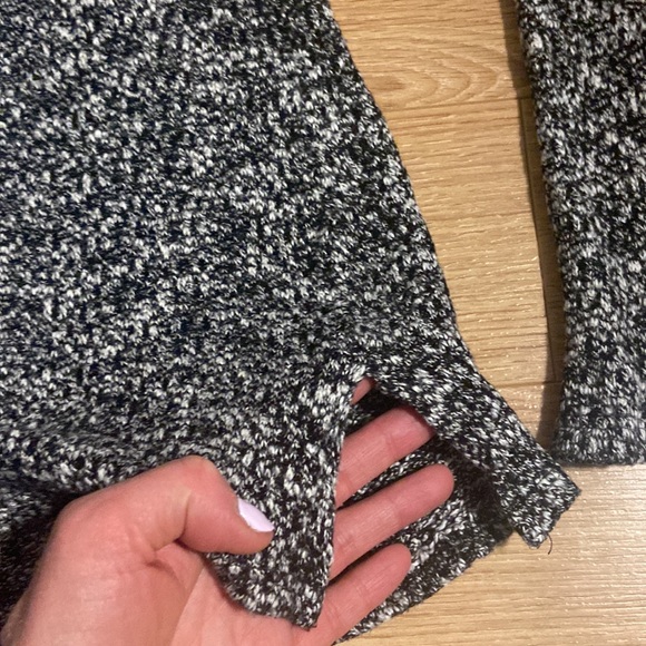 V neck sweater - Red Haute - Medium - Picture 4 of 6